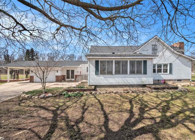 Property at 3718 11th St, Wayland, MI 49348, 4 beds, 2 baths