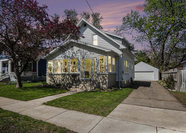 Property at 2519 Wyoming Ave SW, Wyoming, MI 49519, 3 beds, 1 bath