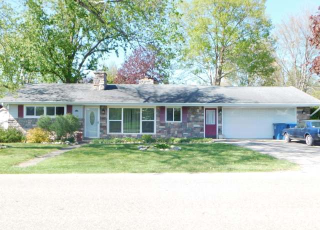 Property at 304 W Edgar Bergen Blvd, Decatur, MI 49045, 4 beds, 2 baths