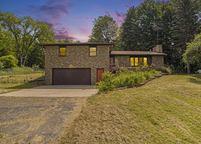Property at 14083 M37, Battle Creek, MI 49017, 4 beds, 2 baths