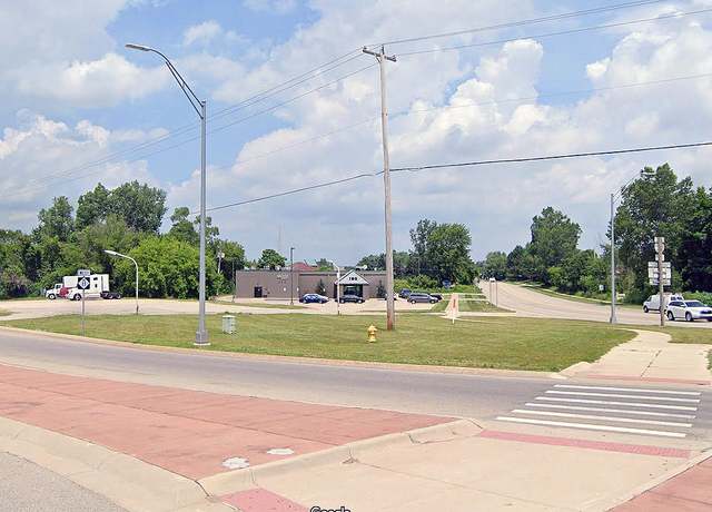 Property at 4417 Remembrance Rd NW, Grand Rapids, MI 49534