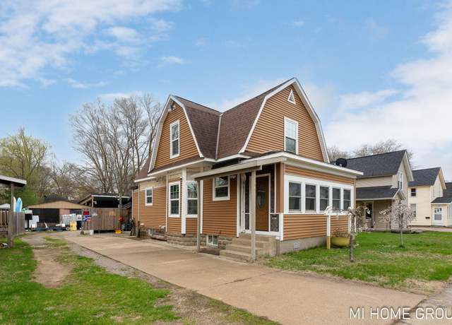 Property at 316 W 13th St, Holland, MI 49423, 3 beds, 2 baths