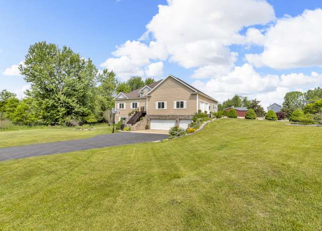 Property at 7910 Stony Lake Rd, Jackson, MI 49201, 4 beds, 3.5 baths