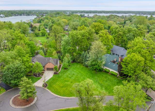Property at 4275 Forest Valley Ct, Waterford, MI 48328