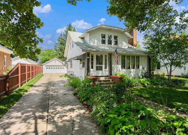Property at 1115 Cambridge Dr, Kalamazoo, MI 49001, 4 beds, 1.5 baths