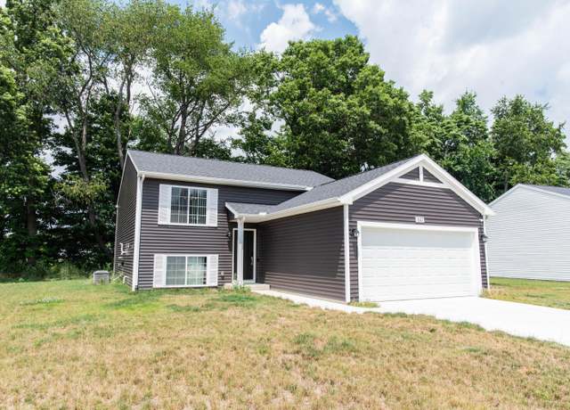 Property at 5147 Lake Pines Ct, Vicksburg, MI 49097, 3 beds, 2.5 baths