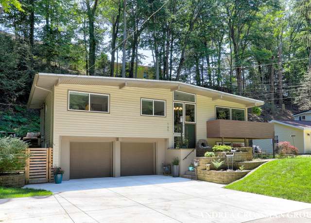 Property at 140 Grand Ave, Grand Haven, MI 49417, 3 beds, 2 baths