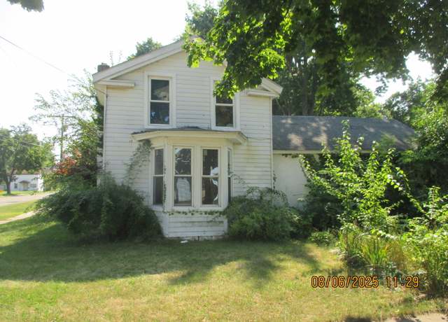 Property at 902 4th St, Three Rivers, MI 49093, 2 beds, 1 bath