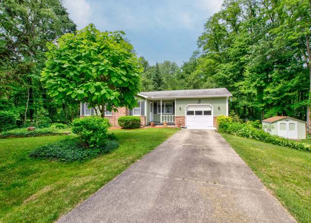 Property at 3926 Burkhart Rd, Jackson, MI 49201, 3 beds, 1 bath