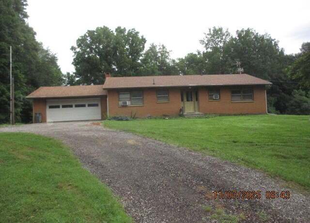 Property at 8972 Andrews Hwy, Bellevue, MI 49021, 3 beds, 3.5 baths