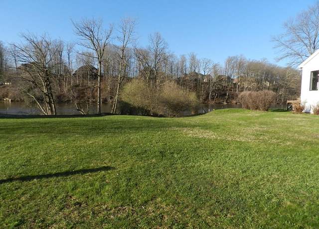 Property at 590 Swan River Dr, Benton Harbor, MI 49022
