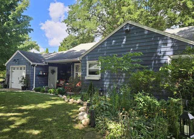 Property at 325 W Marshall St, Hastings, MI 49058, 3 beds, 1 bath