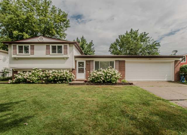 Property at 5840 Pontiac Lake Rd, Waterford, MI 48327, 3 beds, 1.5 baths