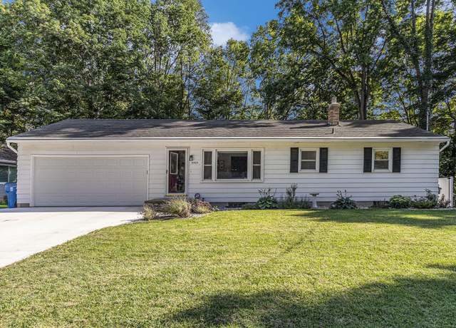 Property at 3527 Stolk Dr, Kalamazoo, MI 49004, 3 beds, 2 baths
