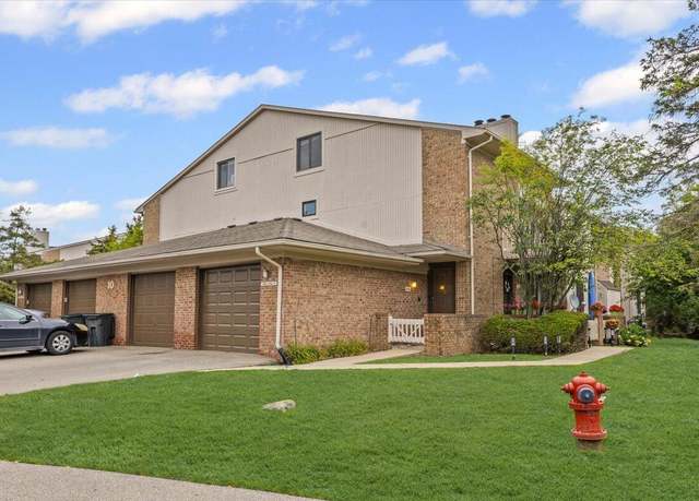 Property at 6716 Maple Lakes Dr, West Bloomfield, MI 48322, 3 beds, 3.5 baths