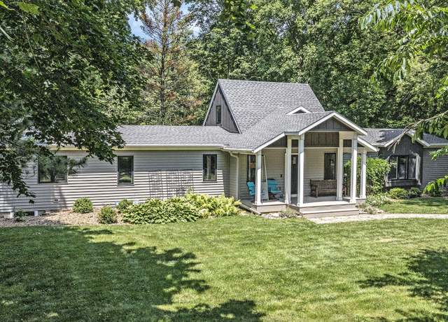 Property at 3828 Grand Prairie Rd, Kalamazoo, MI 49006, 3 beds, 2.5 baths