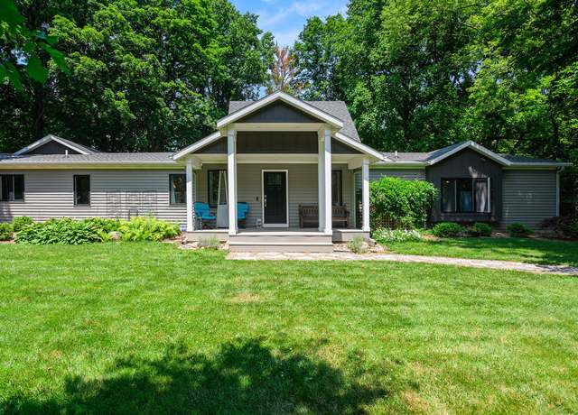 Property at 3828 Grand Prairie Rd, Kalamazoo, MI 49006, 3 beds, 2.5 baths