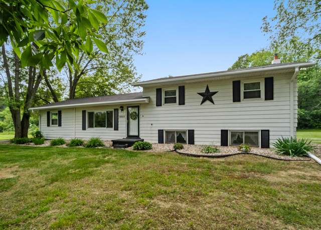 Property at 6090 Murray Rd, Jackson, MI 49201, 3 beds, 2 baths