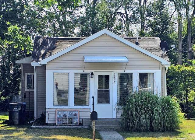 Property at 1824 Dowd St, Muskegon, MI 49441, 1 bed, 1 bath
