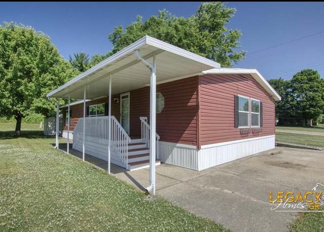 Property at 1163 Maple Leaf Ln NW, Walker, MI 49534, 3 beds, 2 baths