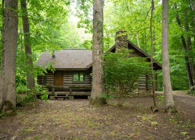 Property at 4286 Watson Rd, Eau Claire, MI 49111, 1 bed, 1 bath