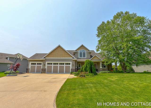 Property at 9145 Winterberry Dr, West Olive, MI 49460, 5 beds, 4.5 baths