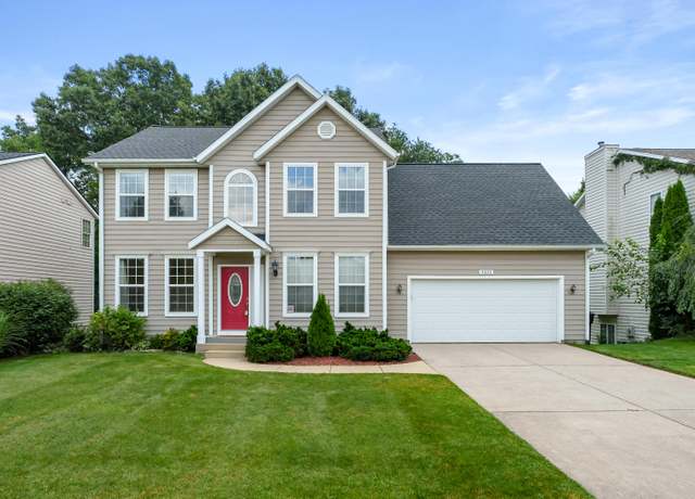 Property at 4633 Chasemoor Dr, Portage, MI 49024, 5 beds, 3.5 baths