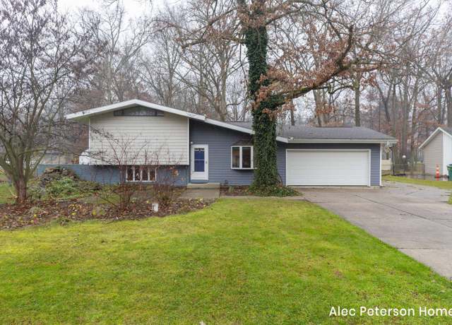 Property at 21689 Maple Glen Drive Dr, Edwardsburg, MI 49112, 4 beds, 2 baths