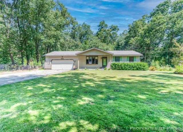 Property at 4102 Macarthur Rd, Muskegon, MI 49442, 3 beds, 1.5 baths
