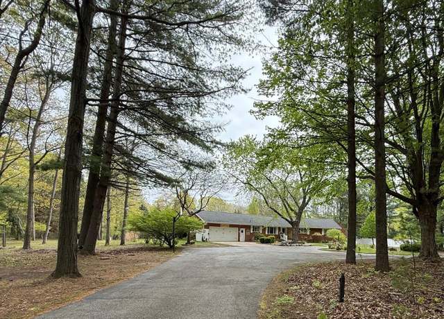 Property at 7298 W M-116, Ludington, MI 49431, 4 beds, 3 baths