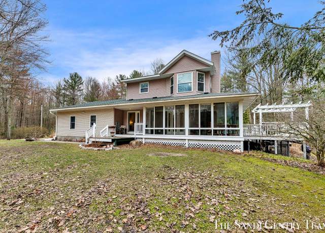 Property at 16904 Shady Dunes, Grand Haven, MI 49417, 3 beds, 3 baths