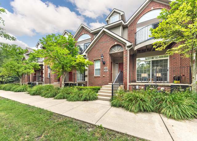Property at 241 W Oakbrook Dr, Ann Arbor, MI 48103, 2 beds, 2.5 baths