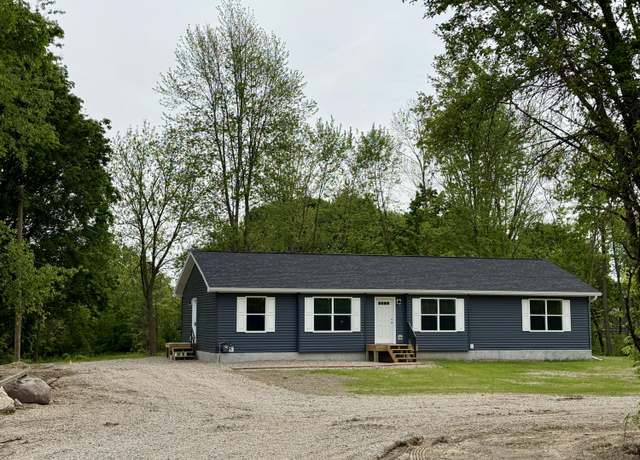 Property at 2827 Green Acres Dr, Mulliken, MI 48861, 3 beds, 2 baths
