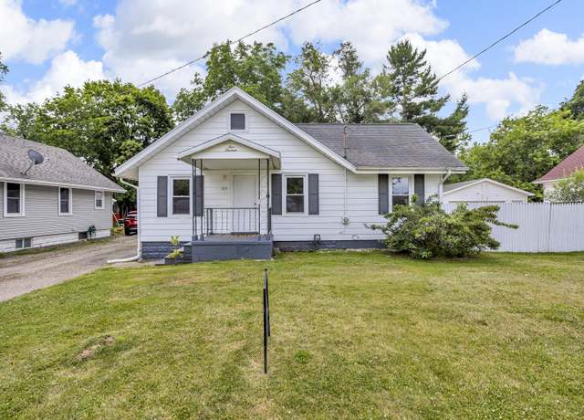 Property at 513 E Bird St, Jackson, MI 49203, 3 beds, 1 bath