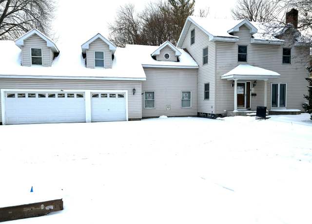 Property at 1109 S Genessee Dr, Lansing, MI 48915, 4 beds, 2 baths