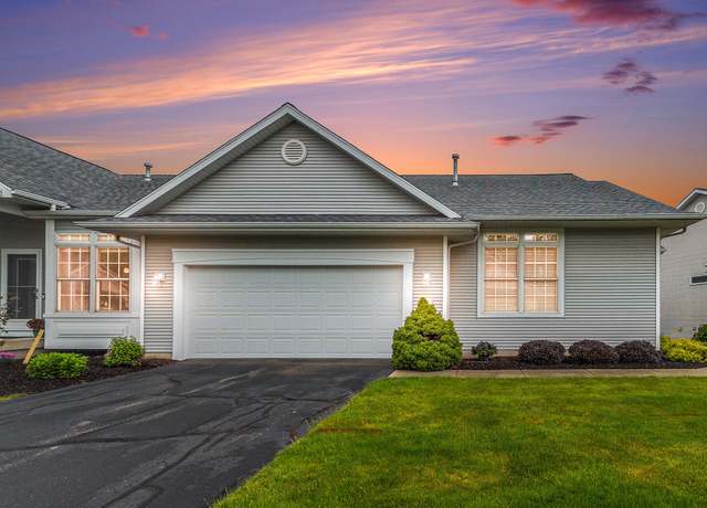 Property at 1110 Kensington St NW, Grand Rapids, MI 49534, 2 beds, 2.5 baths