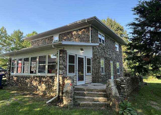 Property at 2311 E Glendora Rd, Buchanan, MI 49107, 3 beds, 2 baths