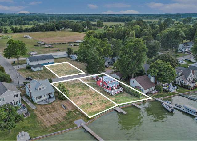 Property at 2207 Strait Tow Blvd, Crystal, MI 48818, 3 beds, 1 bath