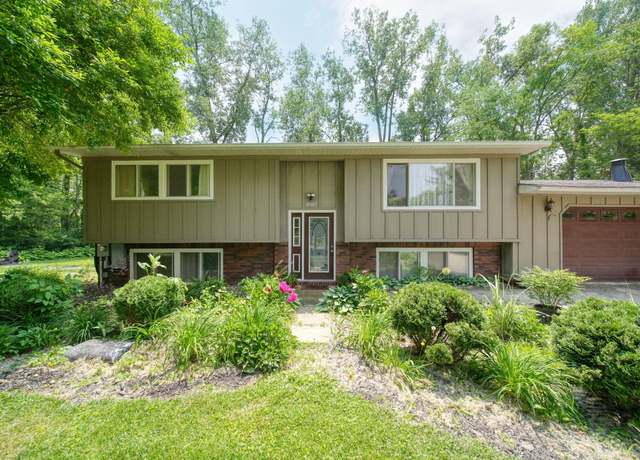 Property at 4787 Hooks Mill Rd, Adrian, MI 49221, 2 beds, 2 baths