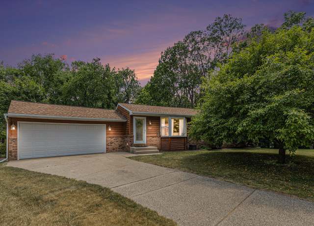 Property at 1864 Junewood Ct SE, Lowell, MI 49331, 3 beds, 1.5 baths