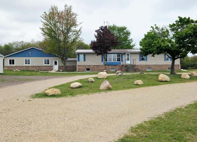 Property at 11701 N Vandecar Rd, Farwell, MI 48622, 5 beds, 2 baths