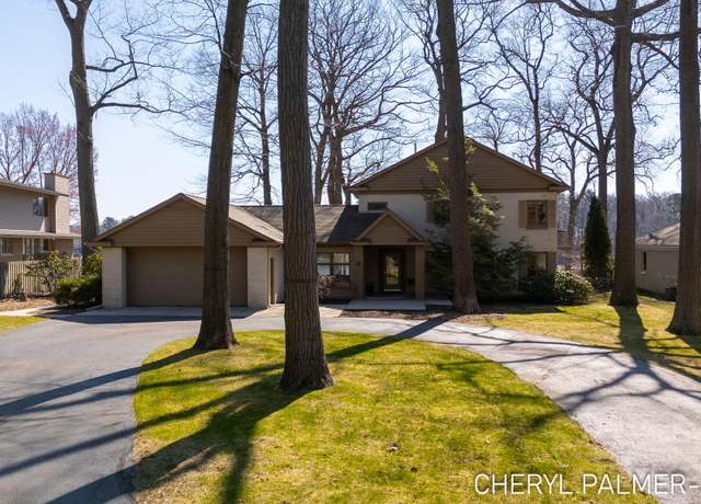 Property at 664 Massachusetts Ave, Muskegon, MI 49445, 3 beds, 2.5 baths
