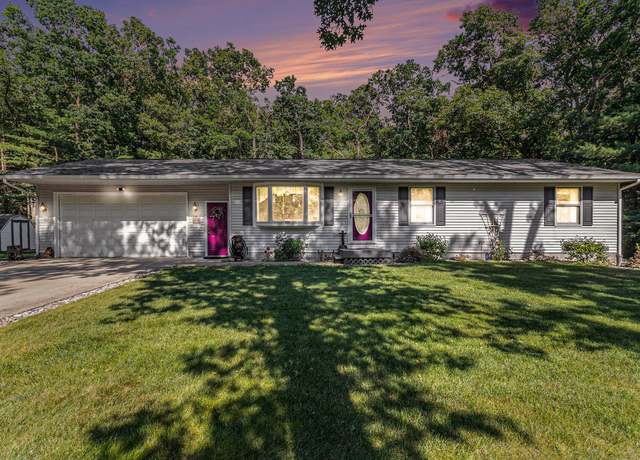 Property at 572 Stevenscott Dr, Muskegon, MI 49442, 3 beds, 2.5 baths