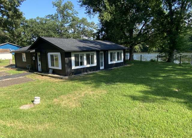 Property at 58730 Ash Rd, Three Rivers, MI 49093, 2 beds, 1 bath