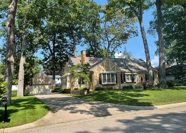 Property at 700 Lyncott St, North Muskegon, MI 49445, 3 beds, 2.5 baths