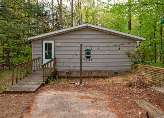 Property at 7909 W Florida St, Shelby, MI 49455, 3 beds, 2 baths