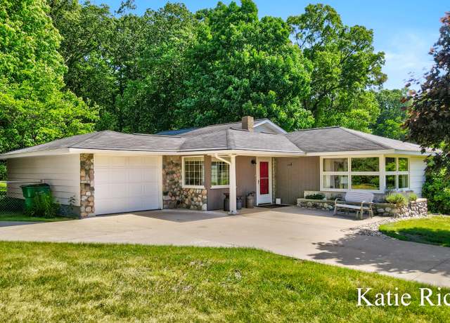 Property at 4390 W Fruitvale Rd, Montague, MI 49437, 4 beds, 2 baths