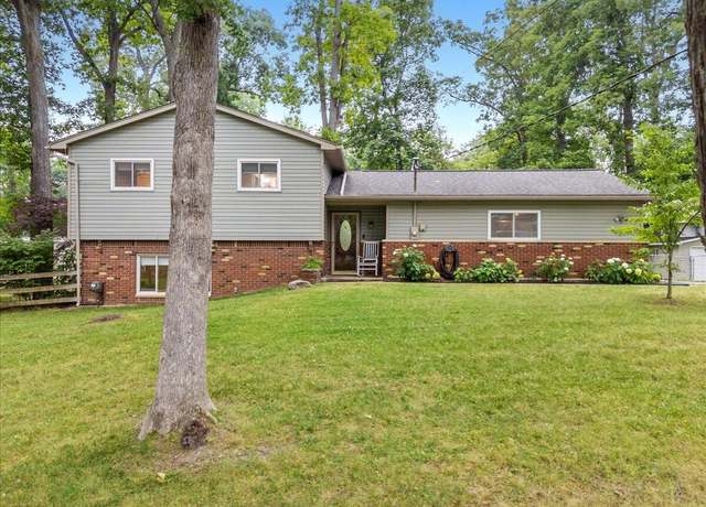 Property at 835 Oakgrove, Highland Township, MI 48356, 3 beds, 1.5 baths