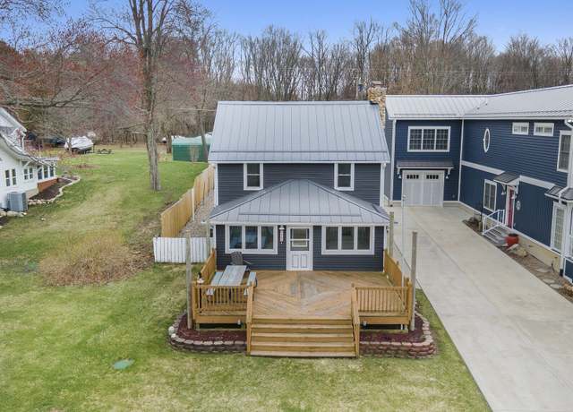Property at 144 E Hickory Rd, Battle Creek, MI 49017, 3 beds, 1.5 baths