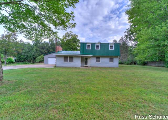 Property at 1880 E Michillinda Rd, Twin Lake, MI 49457, 3 beds, 2.5 baths